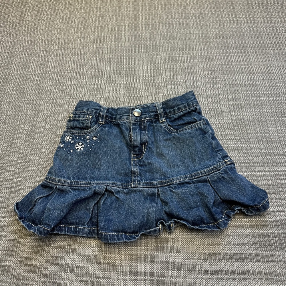 Gymboree Ruffle‎ Denim Skirt size 5 Snowflake Embroidery Adjustable Waist Cute